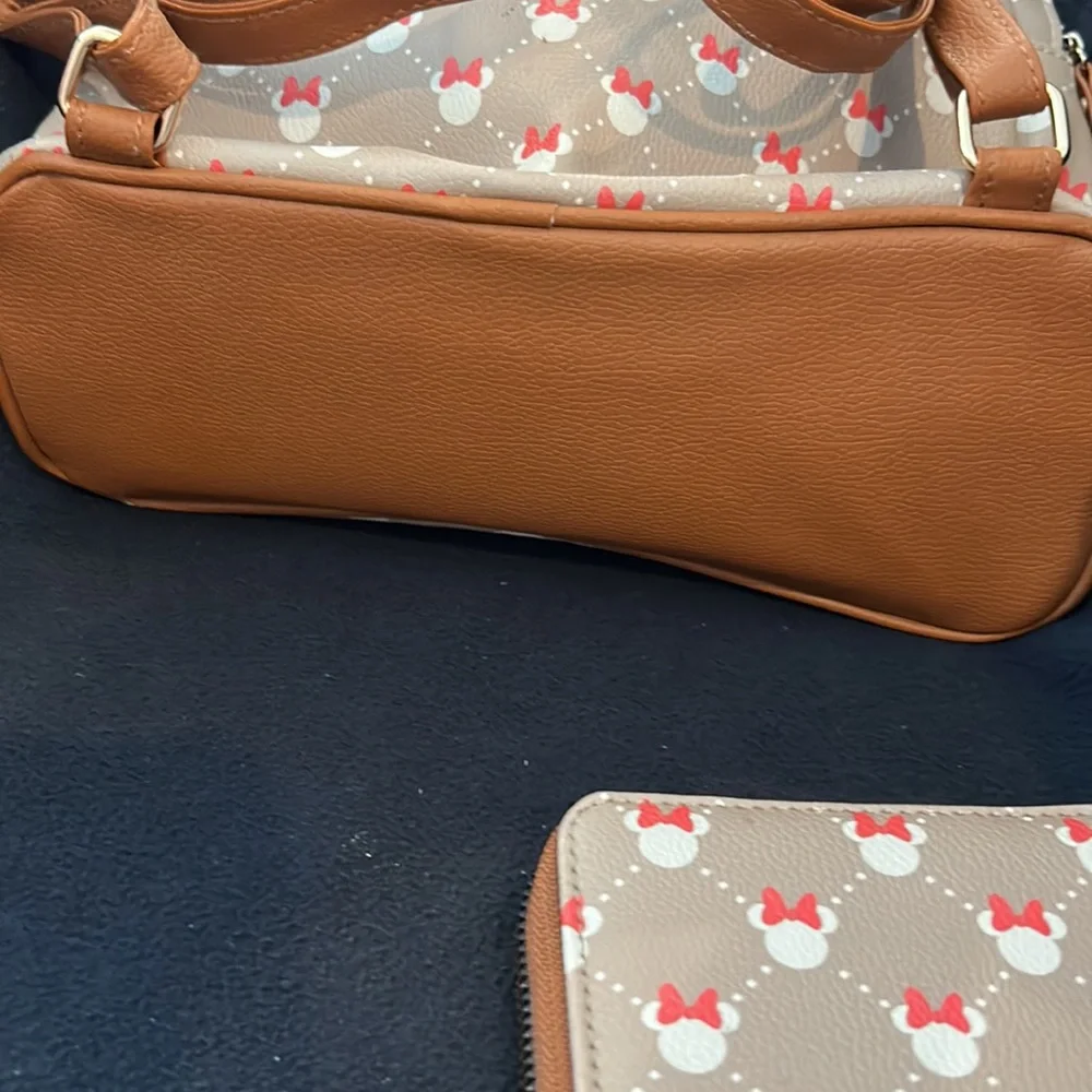 Disney’s Minnie mouse, backpack with matching wallet and beige, pink and white